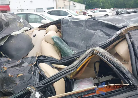 2004 BMW 325I from USA, damaged, VIN WBAET37444NH05531